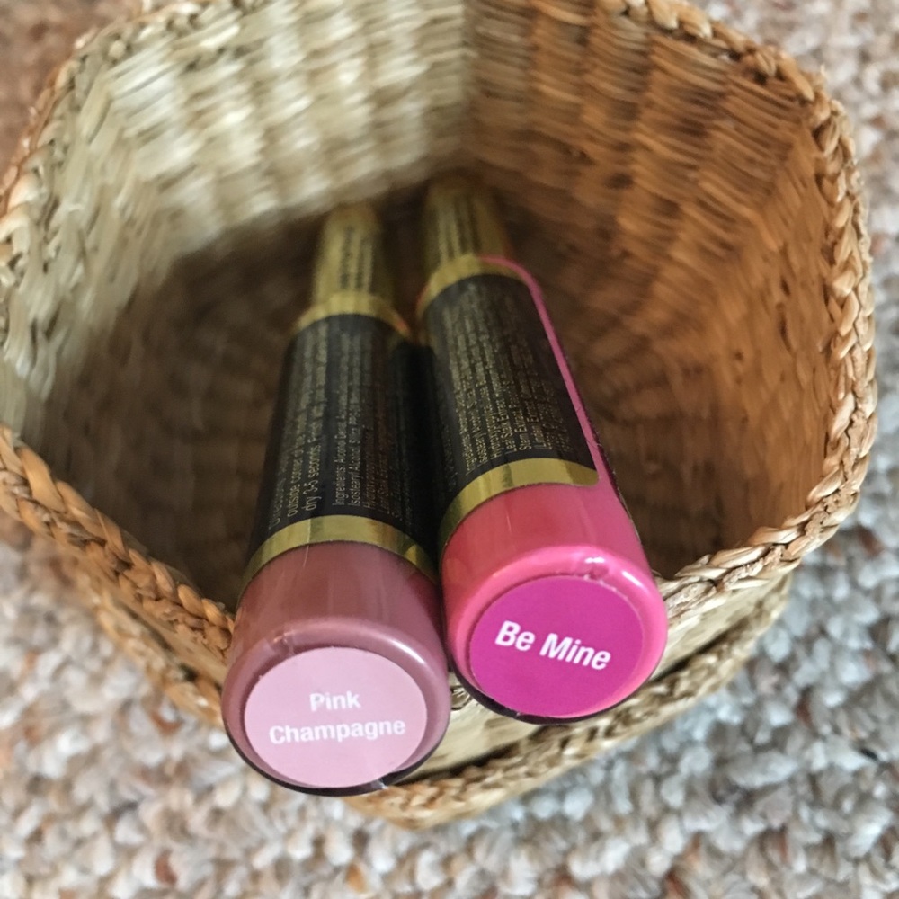 Bundle of 2 NEW LipSense- Pink Champagne & Be Mine